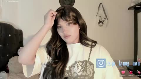 Snapshot of ju_kyung chatting on February 6, 7:24 am Ju Kyung online show from February 6, 7:24 am