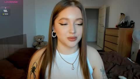 Snapshot of ju_lii chatting on March 12, 2:23 pm Julia and Julia online show from March 12, 2:23 pm