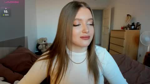 Snapshot of ju_lii chatting on February 19, 2:34 pm Julia and Julia online show from February 19, 2:34 pm