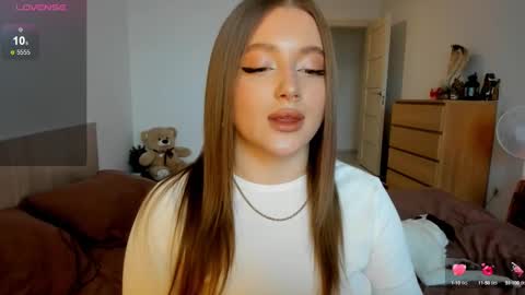 Snapshot of ju_lii chatting on February 17, 1:55 pm Julia and Julia online show from February 17, 1:55 pm