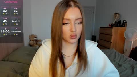 Snapshot of ju_lii chatting on February 9, 1:56 pm Julia and Julia online show from February 9, 1:56 pm