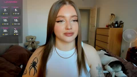 Snapshot of ju_lii chatting on February 20, 2:13 pm Julia and Julia online show from February 20, 2:13 pm