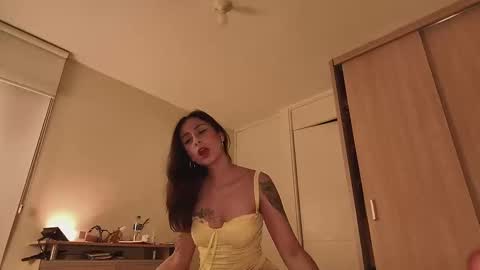 Snapshot of juanilla99 chatting on October 14, 3:53 am juanilla99 online show from October 14, 3:53 am