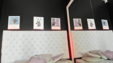 JUANITA online show from December 7, 4:25 pm