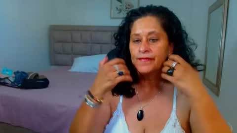 Juanita online show from July 28, 2:13 pm