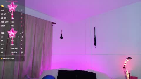 Blue online show from November 8, 6:24 pm