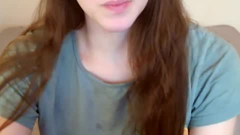 Snapshot of juicetalia chatting on February 17, 7:47 am JuiceTalia online show from February 17, 7:47 am