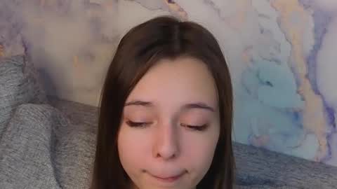 Snapshot of juicy_jaice chatting on October 18, 9:12 am leyla online show from October 18, 9:12 am