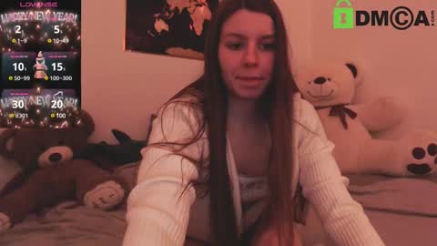 Snapshot of juicy_mystery chatting on March 7, 6:11 pm laura online show from March 7, 6:11 pm