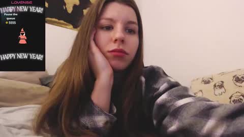 Snapshot of juicy_mystery chatting on March 2, 7:41 pm laura online show from March 2, 7:41 pm