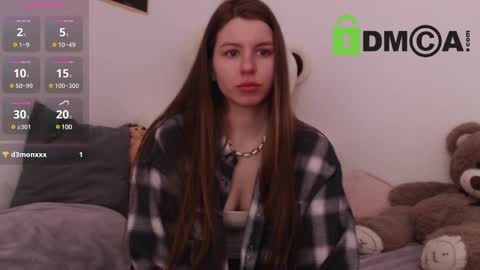Snapshot of juicy_mystery chatting on February 14, 11:53 am laura online show from February 14, 11:53 am