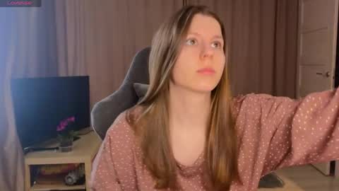 laura online show from June 8, 10:05 am
