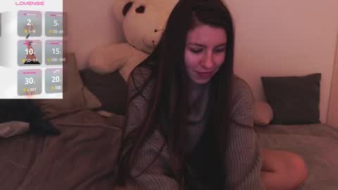 Snapshot of juicy_mystery chatting on January 12, 3:46 pm laura online show from January 12, 3:46 pm
