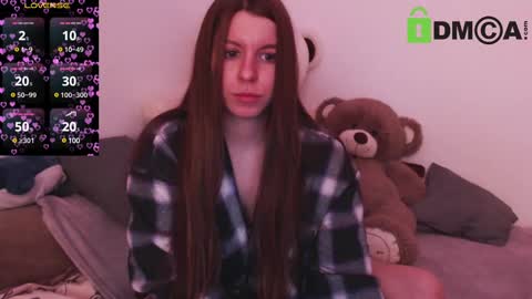 Snapshot of juicy_mystery chatting on February 17, 3:33 pm laura online show from February 17, 3:33 pm