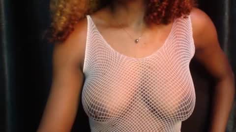 Snapshot of juicy_plumx chatting on February 16, 9:16 pm Wet Baddie online show from February 16, 9:16 pm