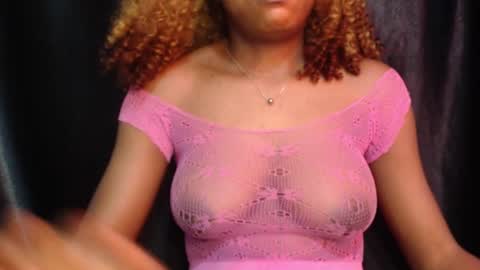 Snapshot of juicy_plumx chatting on February 14, 6:29 pm Wet Baddie online show from February 14, 6:29 pm