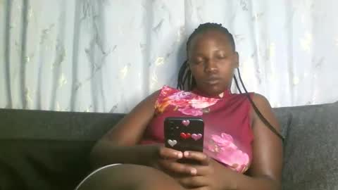 Snapshot of juicyicequeen chatting on October 24, 2:40 am juicyicequeen online show from October 24, 2:40 am
