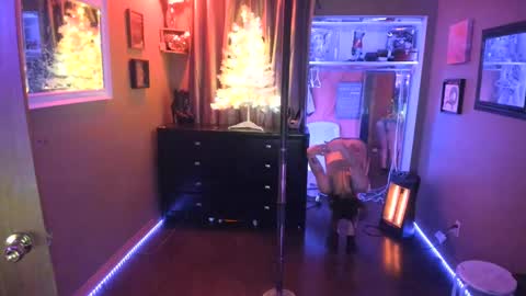 juicyjayxxx69 online show from December 22, 3:00 am