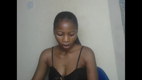 Snapshot of juicypiexx chatting on January 27, 9:44 pm juicypiexx online show from January 27, 9:44 pm