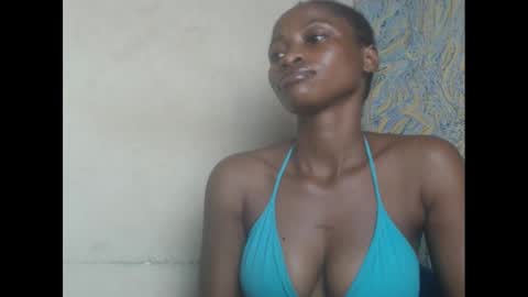 Snapshot of juicypiexx chatting on March 9, 5:22 am juicypiexx online show from March 9, 5:22 am