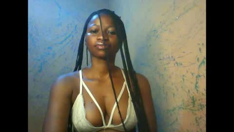 Snapshot of juicypiexx chatting on October 16, 12:57 am juicypiexx online show from October 16, 12:57 am