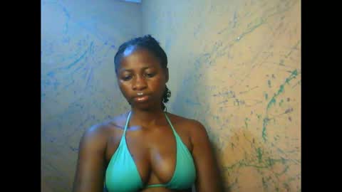 Snapshot of juicypiexx chatting on October 17, 1:09 am juicypiexx online show from October 17, 1:09 am