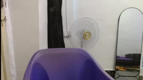 juicyxpink online show from March 14, 9:10 am