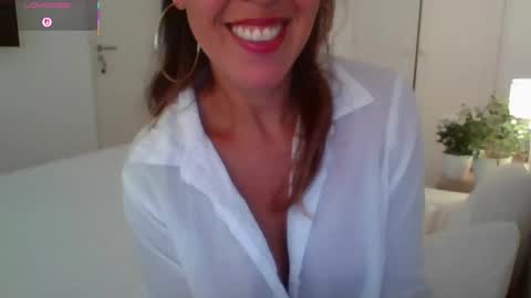 Snapshot of jujubaeu chatting on October 1, 10:09 am Juju online show from October 1, 10:09 am
