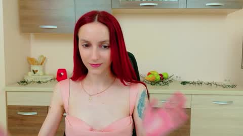 JuliaJae online show from June 11, 7:05 am
