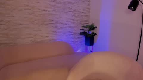 Snapshot of juliabelle_ chatting on October 18, 11:06 pm Julia Belle online show from October 18, 11:06 pm