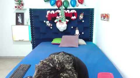 Snapshot of juliabust1 chatting on December 14, 12:33 pm Julia online show from December 14, 12:33 pm