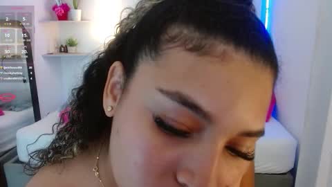 Snapshot of juliabust1 chatting on October 12, 1:02 pm Julia online show from October 12, 1:02 pm