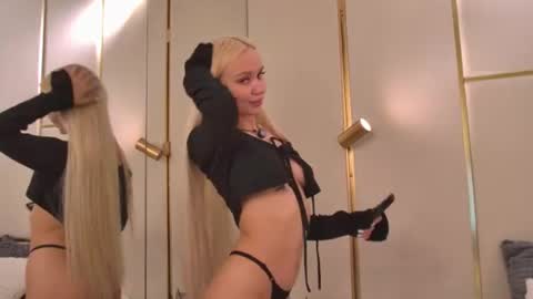 Julia online show from June 24, 2:38 pm