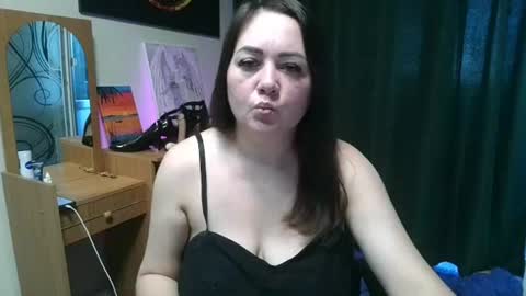 juliamorgann online show from June 19, 5:11 am