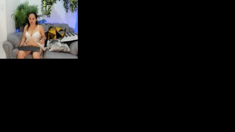 Snapshot of juliana_forero_ chatting on October 14, 11:13 am juliana_forero_ online show from October 14, 11:13 am