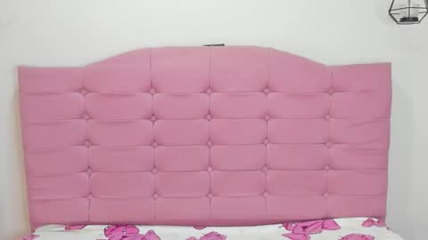 Juliana online show from November 19, 11:54 am