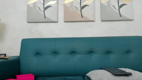 Snapshot of juliana_luque chatting on September 30, 12:11 pm Juli online show from September 30, 12:11 pm