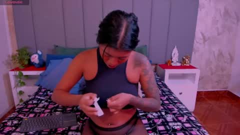 juli online show from January 27, 2:20 am