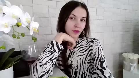 Julia online show from April 14, 2:06 pm