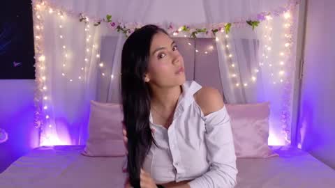 Juliet Bennet online show from April 5, 12:09 am