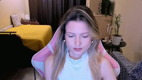 Julie online show from May 28, 2:37 pm