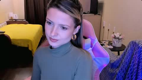 Julie online show from February 27, 4:29 pm