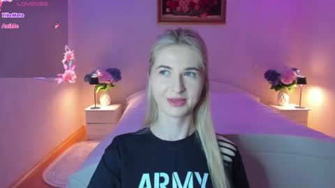 julieblazex online show from June 16, 8:54 pm