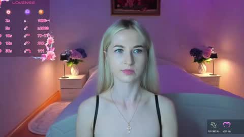 julieblazex online show from June 10, 9:02 pm