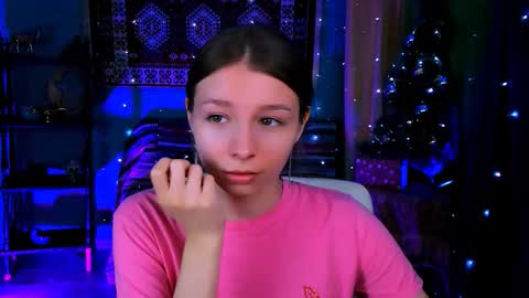 juliedaniel online show from December 23, 8:29 am