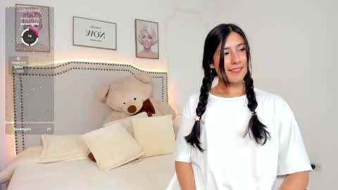 juliee_ross online show from June 8, 12:39 pm