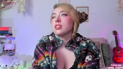 Juli  online show from March 31, 4:12 am