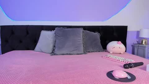 Snapshot of julieta_cortes__ chatting on October 17, 1:14 pm Julieta online show from October 17, 1:14 pm