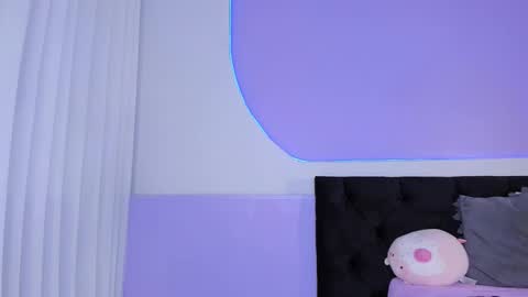 Snapshot of julieta_cortes__ chatting on September 30, 7:52 pm Julieta online show from September 30, 7:52 pm