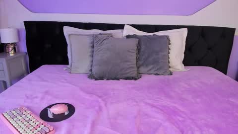 Snapshot of julieta_cortes__ chatting on September 13, 12:13 pm Julieta online show from September 13, 12:13 pm